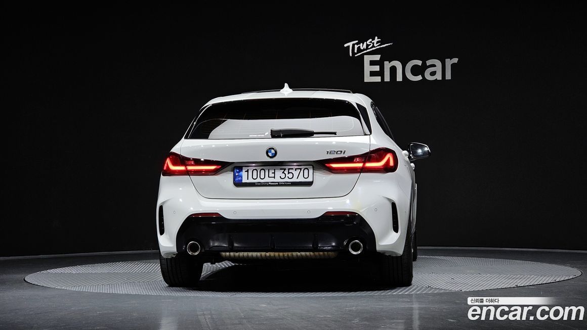 BMW 1-Series 2024