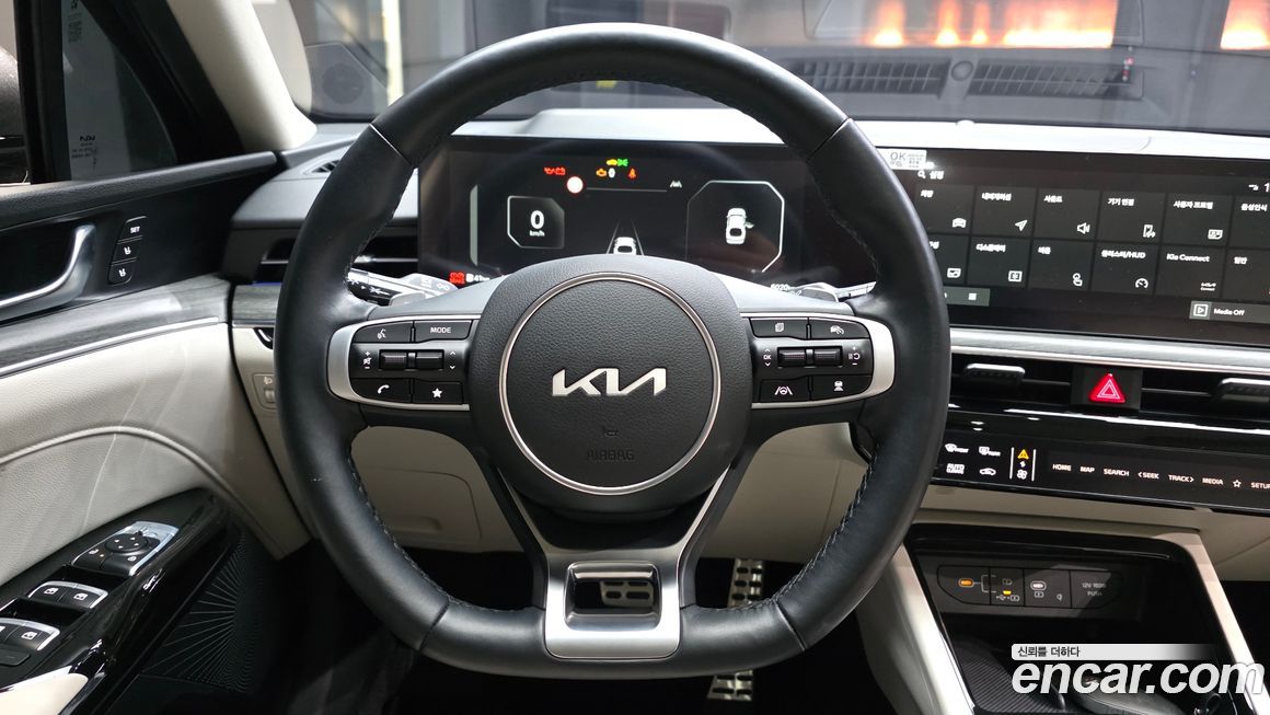 Kia K5 2025