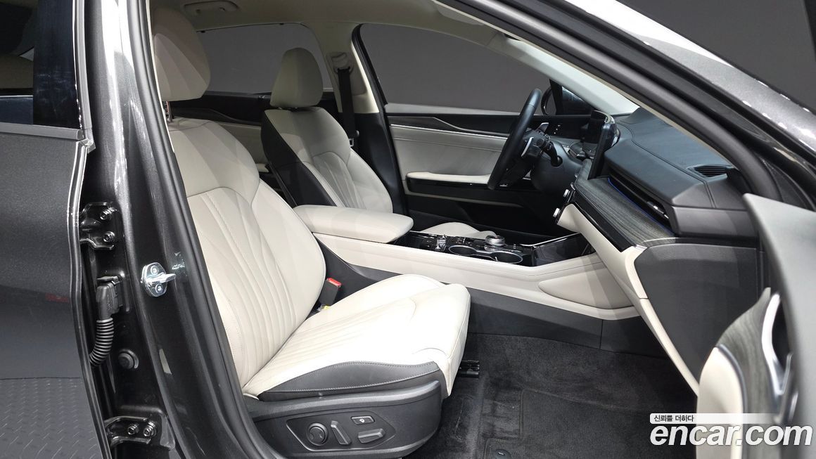 Kia K5 2025