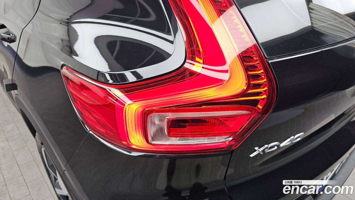 Volvo XC40 2024