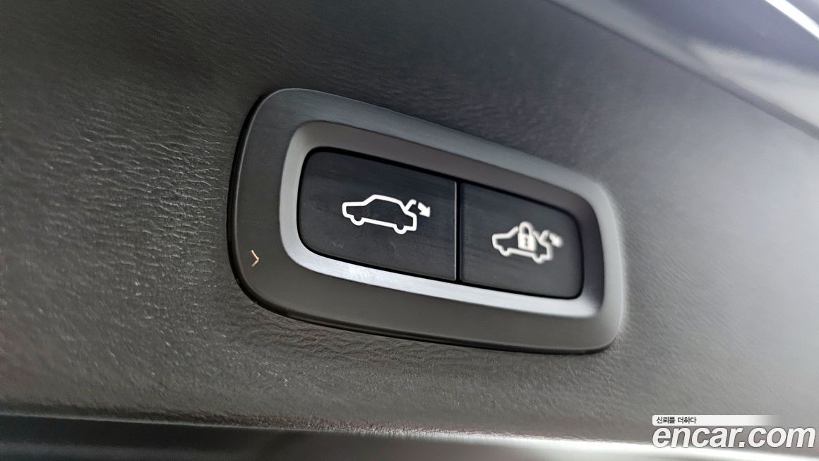 Volvo XC40 2024