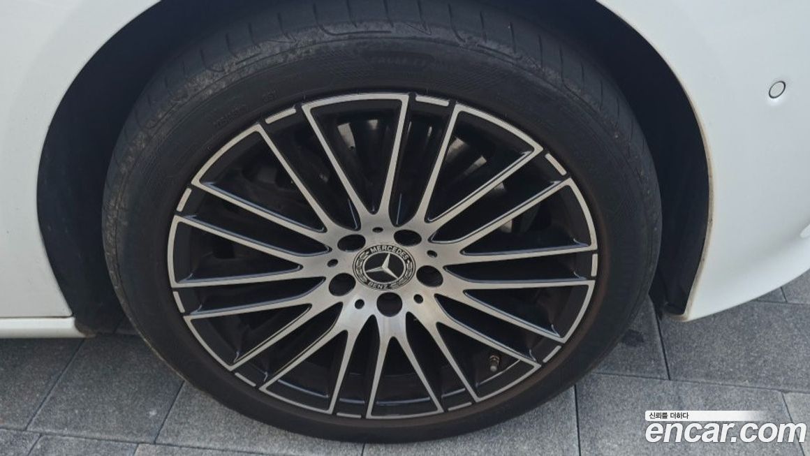 Mercedes-Benz C-Class 2022