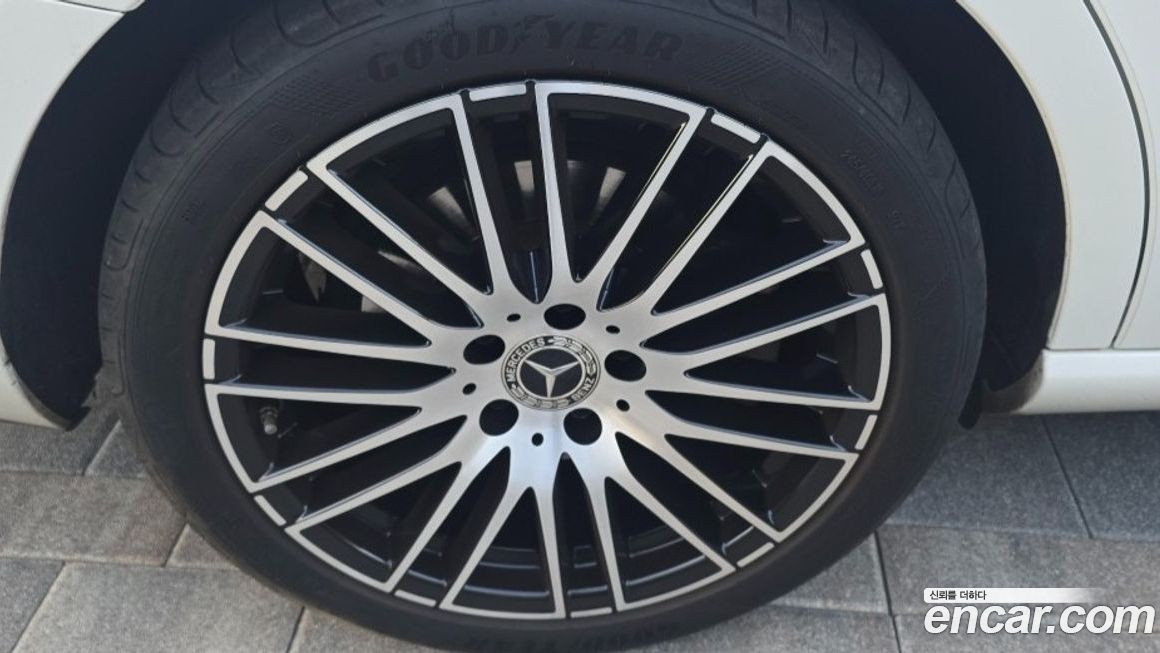 Mercedes-Benz C-Class 2022