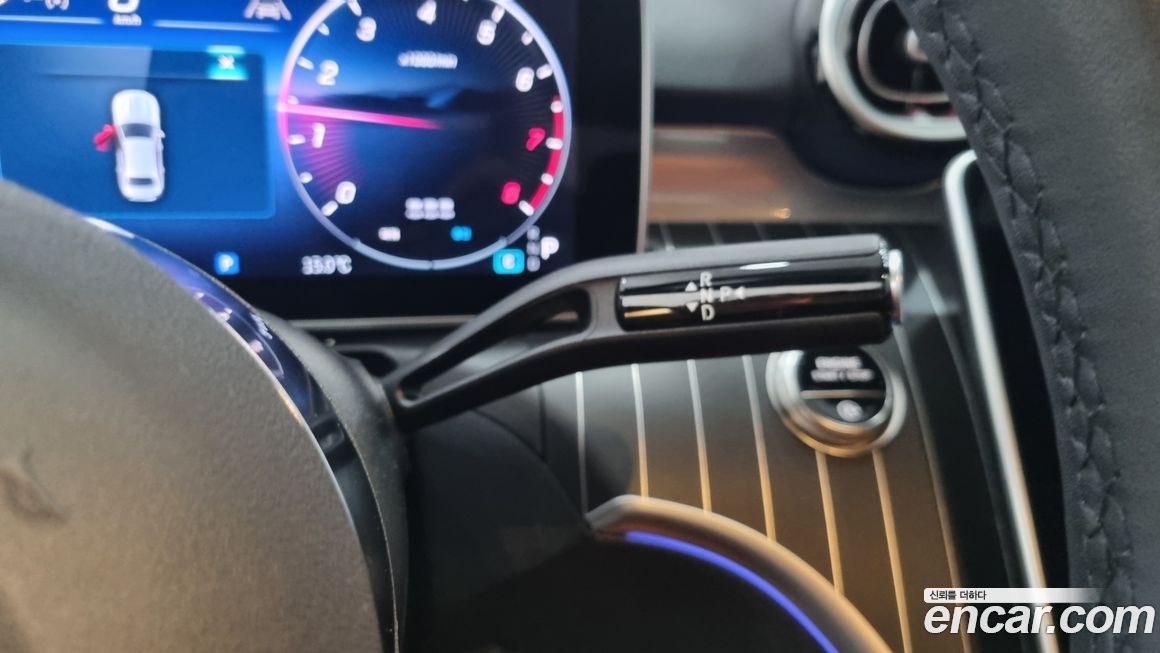 Mercedes-Benz C-Class 2025