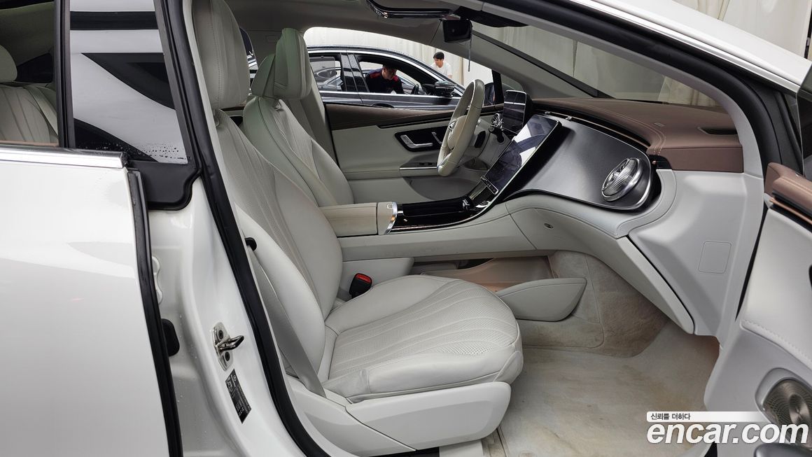 Mercedes-Benz EQE 2023