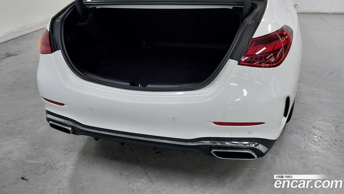Mercedes-Benz C-Class 2023