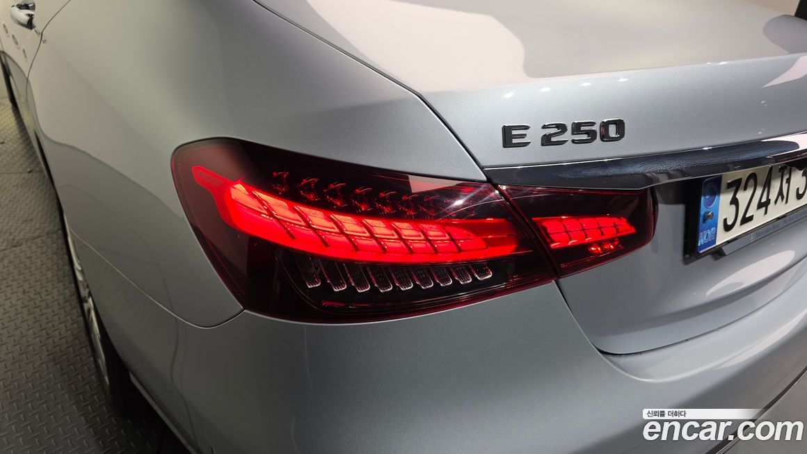 Mercedes-Benz E-Class 2021
