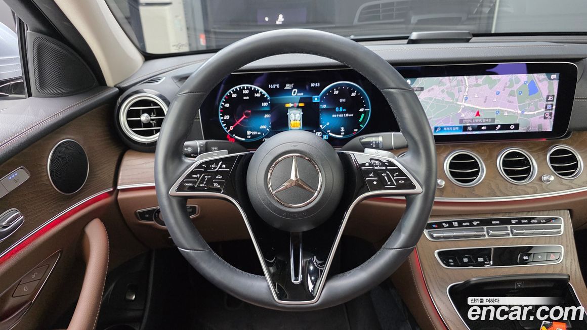 Mercedes-Benz E-Class 2021