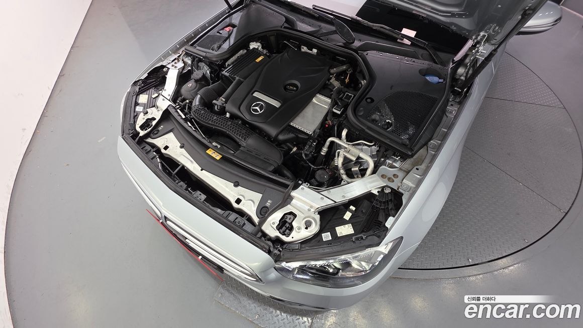 Mercedes-Benz E-Class 2021