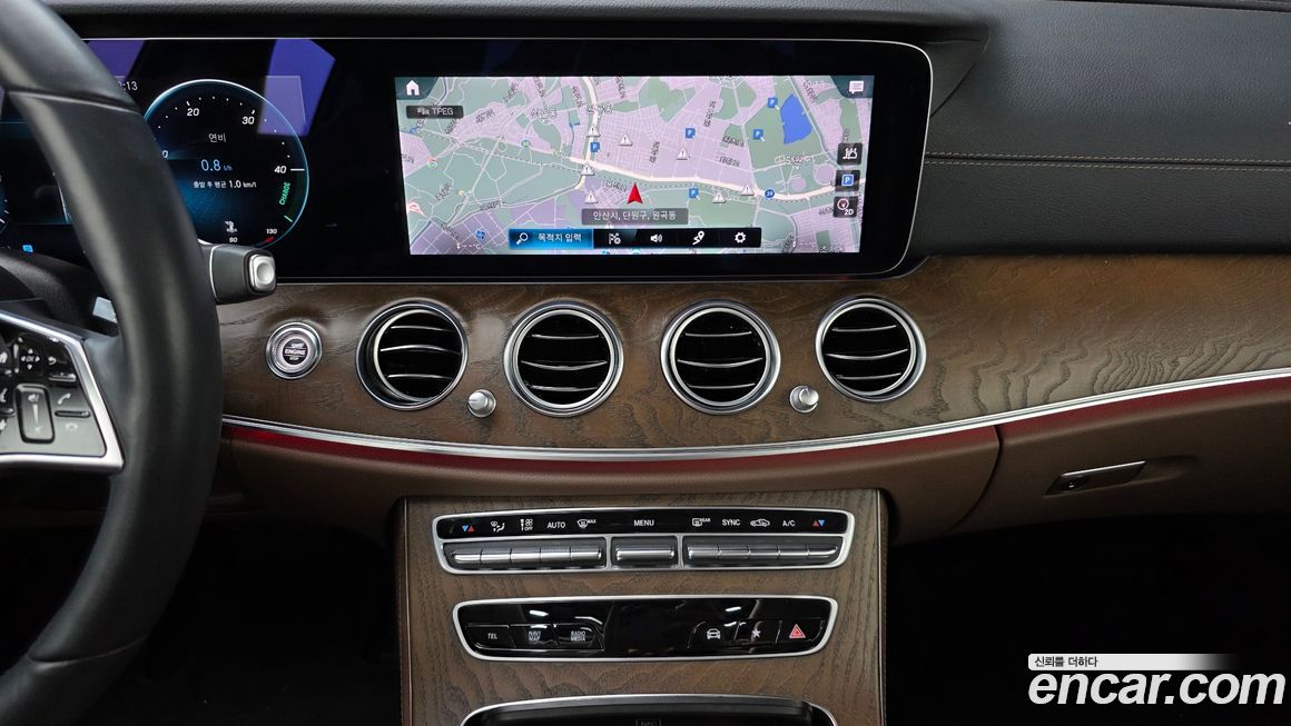 Mercedes-Benz E-Class 2021