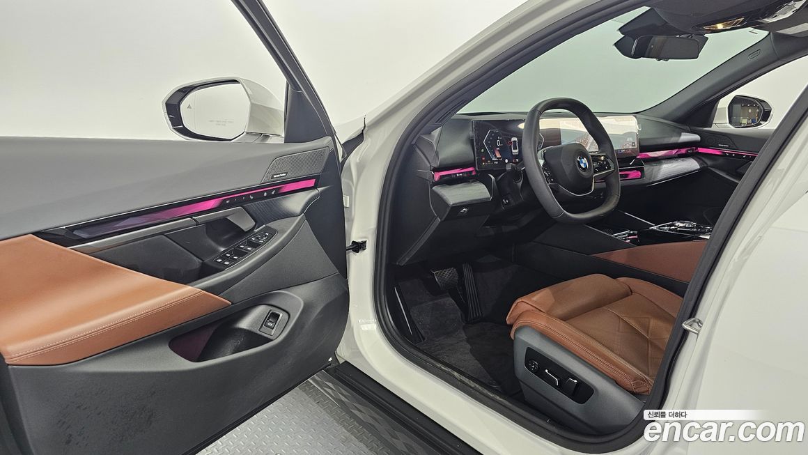 BMW 5-Series 2024