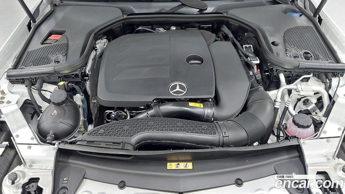 Mercedes-Benz E-Class 2023