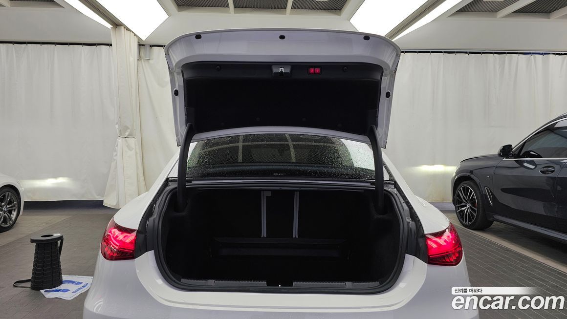 Mercedes-Benz EQE 2023