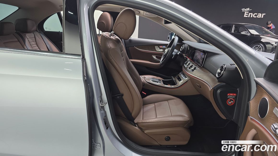 Mercedes-Benz E-Class 2021