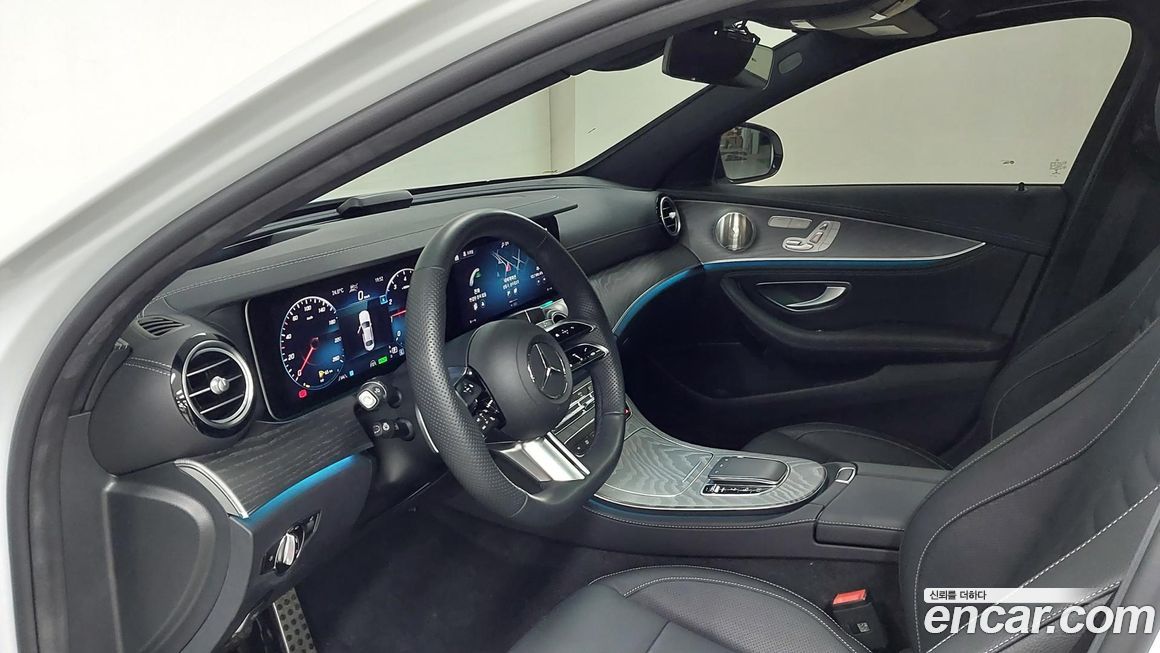 Mercedes-Benz E-Class 2023