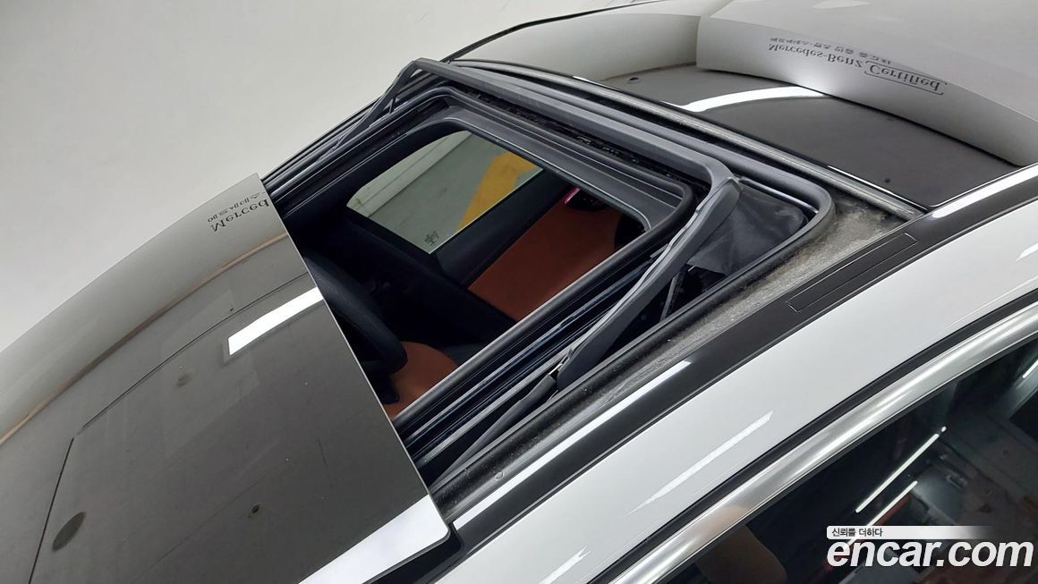 Mercedes-Benz C-Class 2023