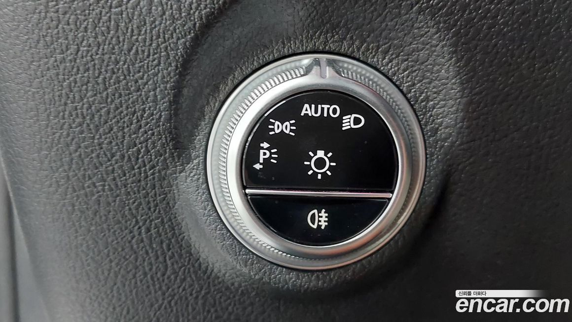 Mercedes-Benz C-Class 2023