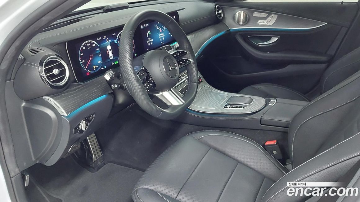 Mercedes-Benz E-Class 2023