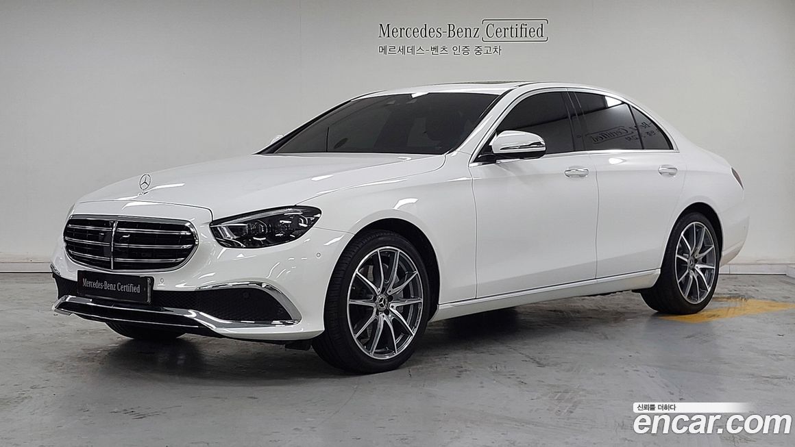 Mercedes-Benz E-Class 2022