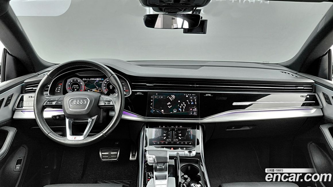 Audi Q8 2021