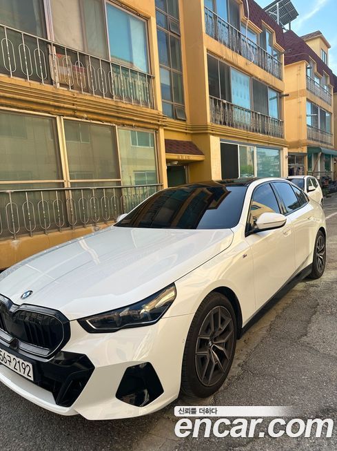 BMW 5-Series 2025