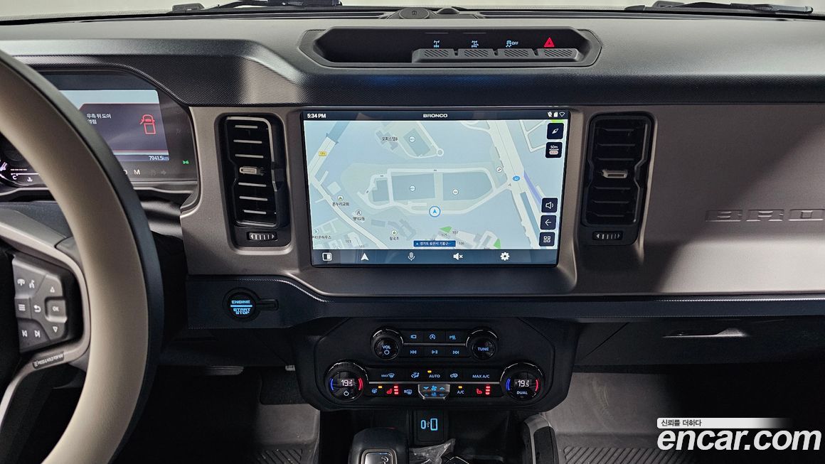 Ford Bronco 2023