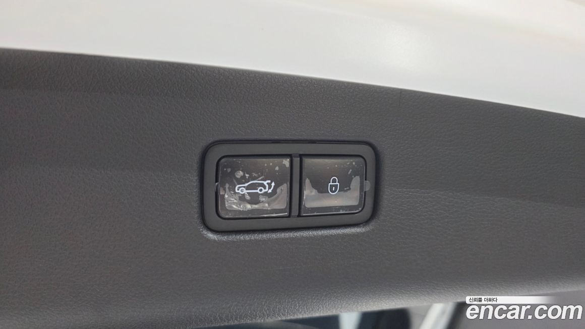 Genesis GV70 2025
