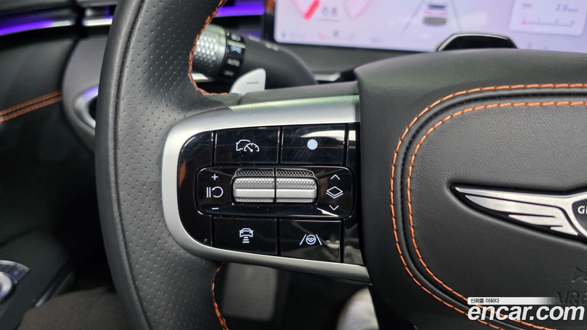 Genesis GV70 2025