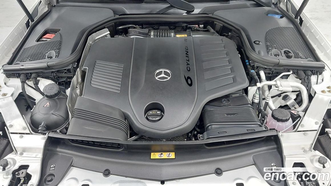 Mercedes-Benz E-Class 2023