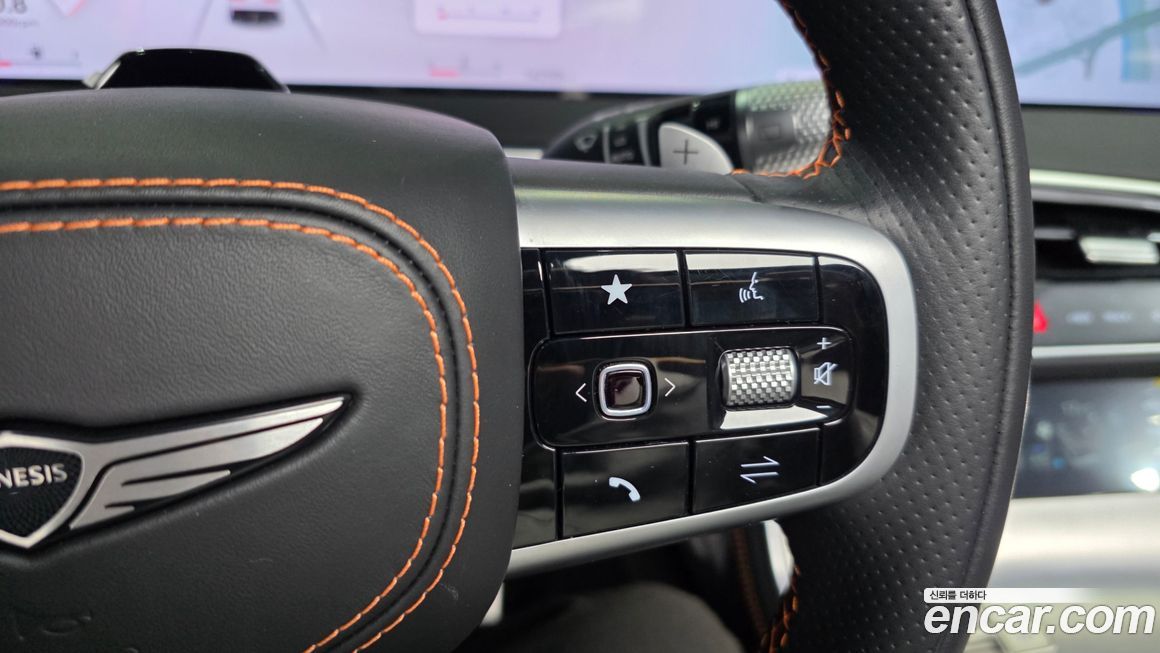 Genesis GV70 2025