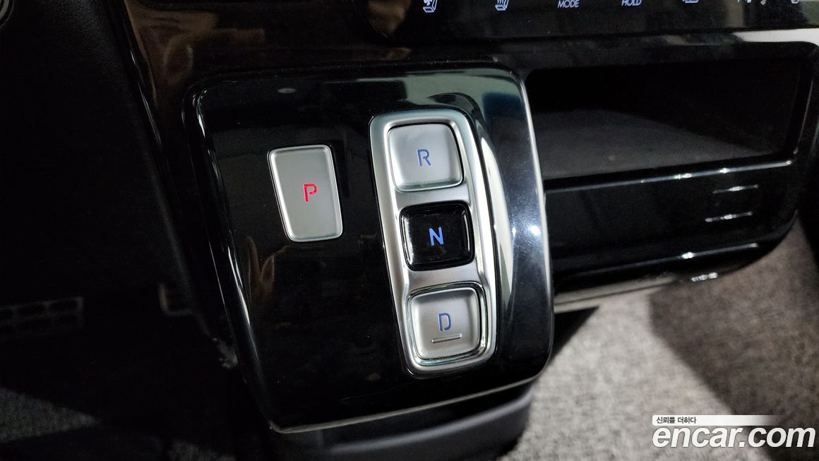 Hyundai Staria 2022