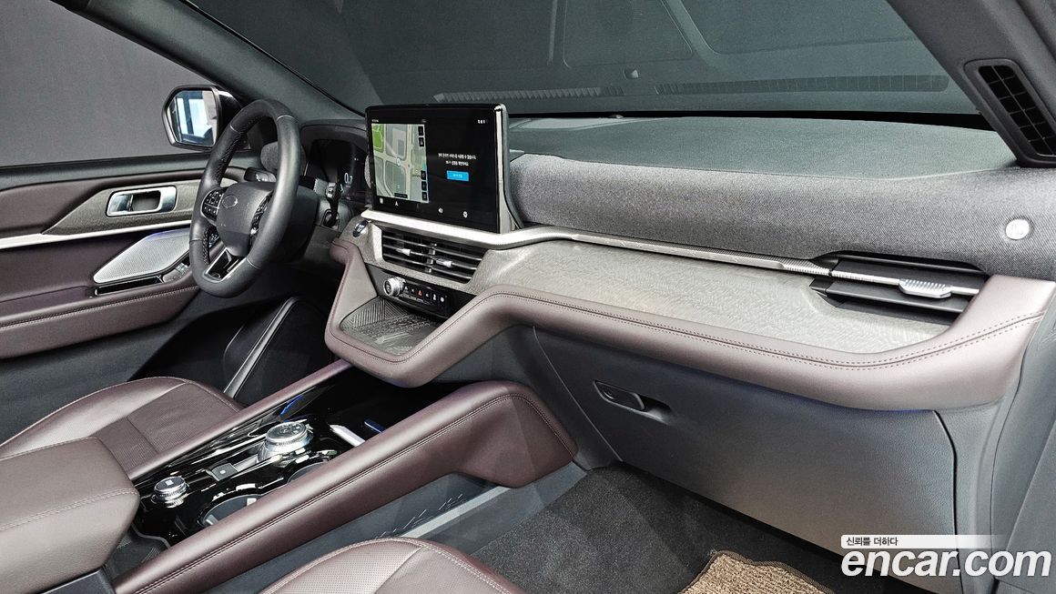 Ford Explorer 2025