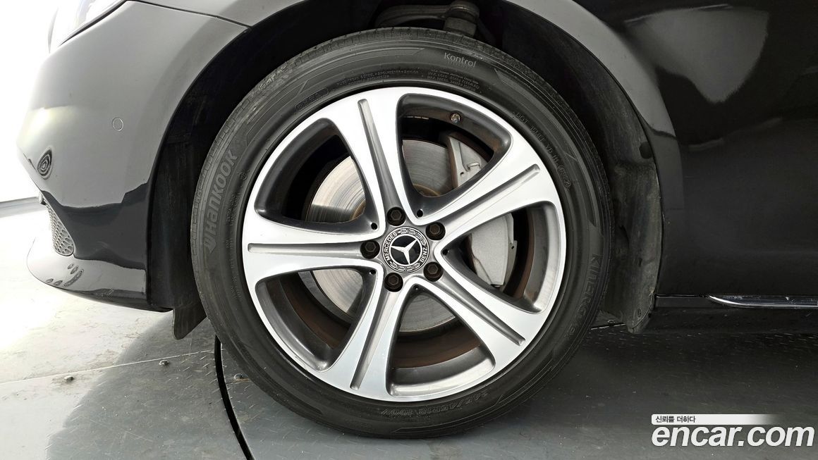 Mercedes-Benz E-Class 2019