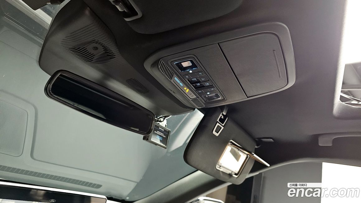 Ford Explorer 2025