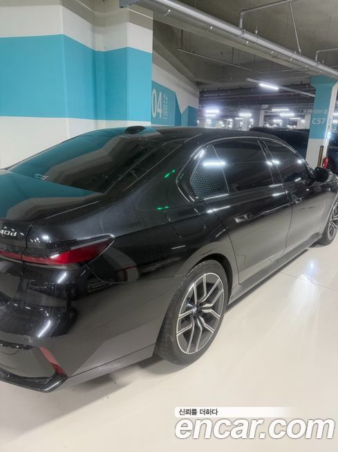 BMW 7-Series 2024