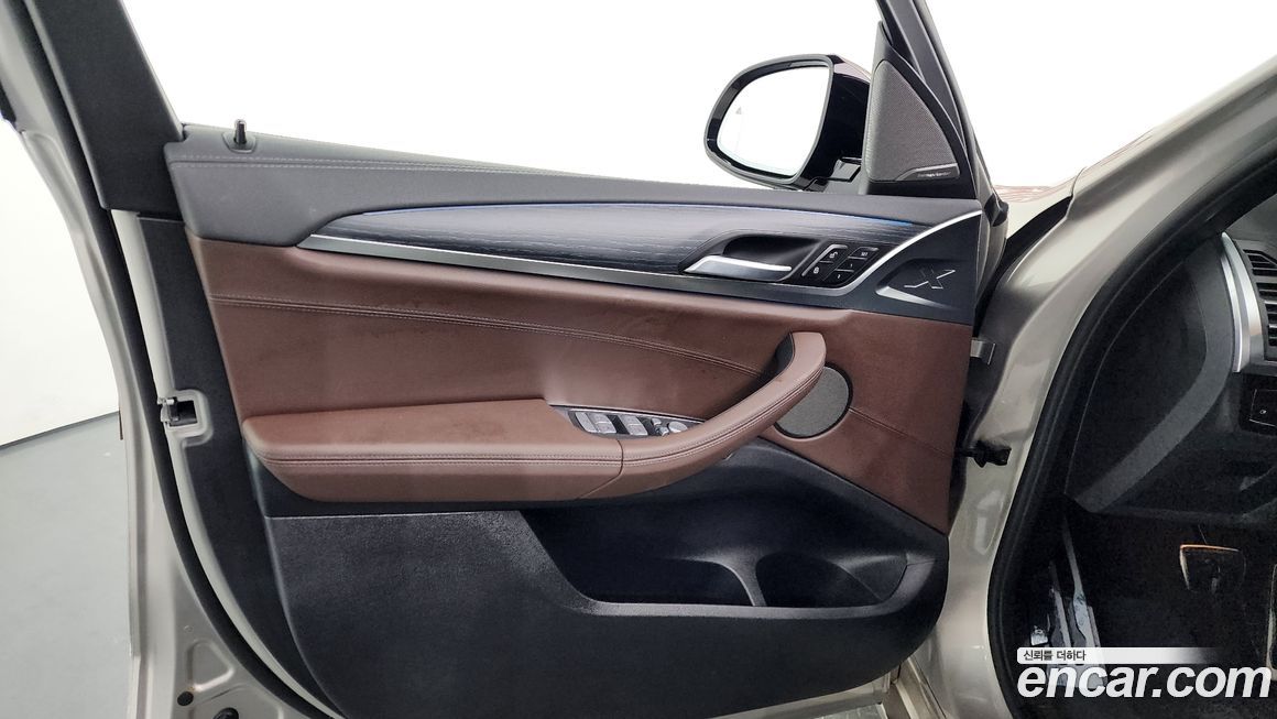 BMW iX3 2024