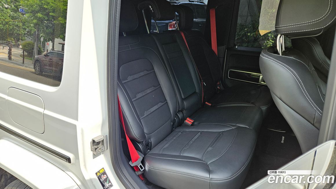 Mercedes-Benz G-Class 2025