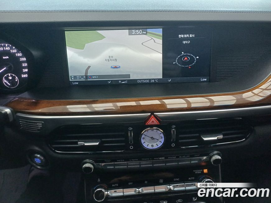 Genesis EQ900 2016