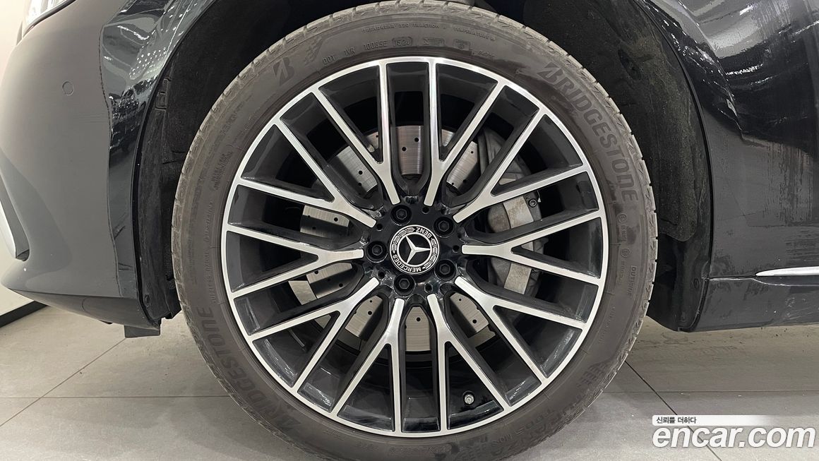 Mercedes-Benz S-Class 2026