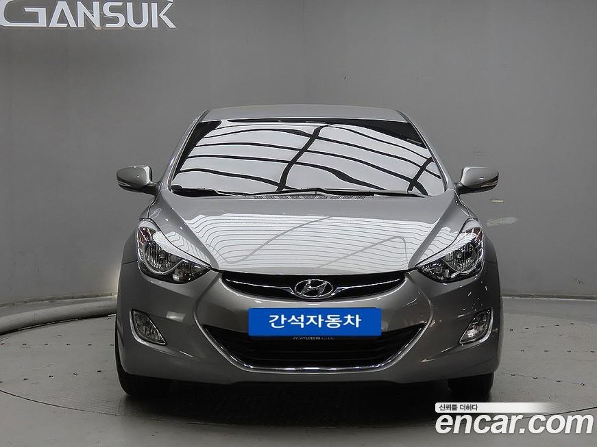 Hyundai AVANTE 2011