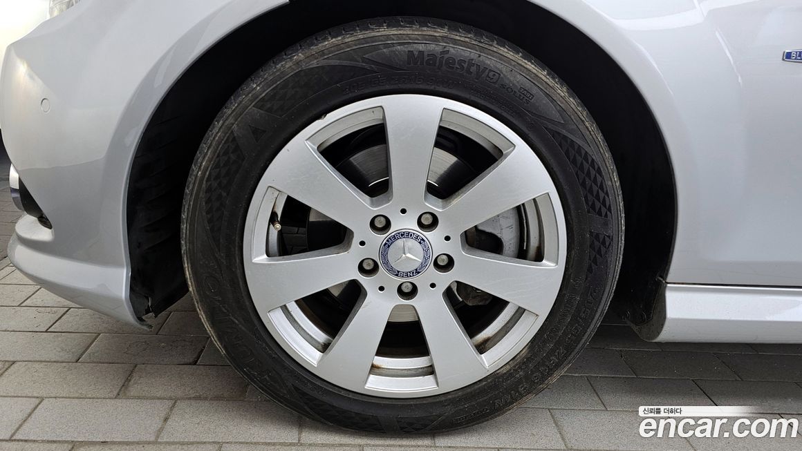 Mercedes-Benz C-Class 2010