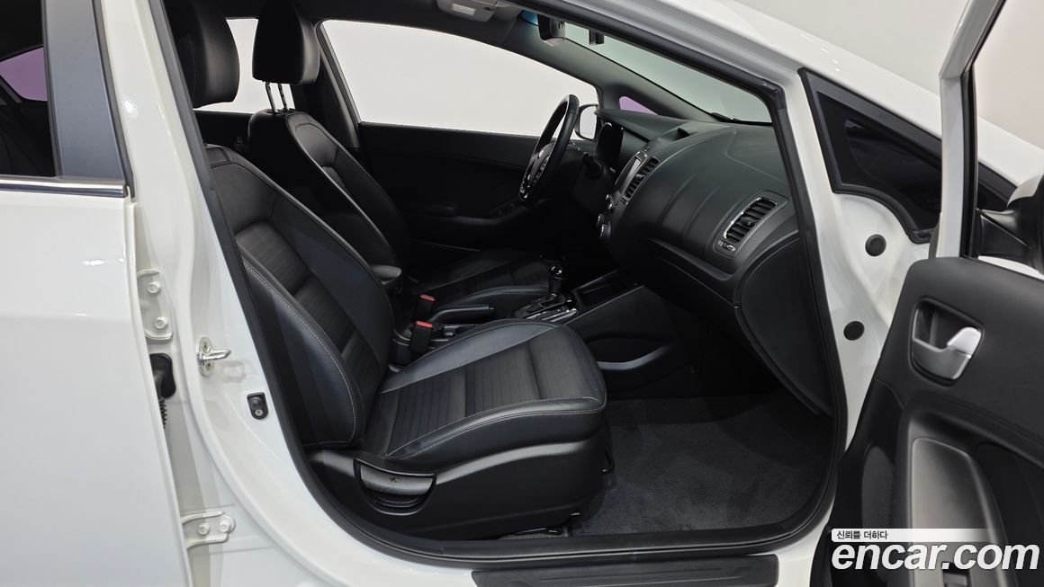 Kia K3 2016