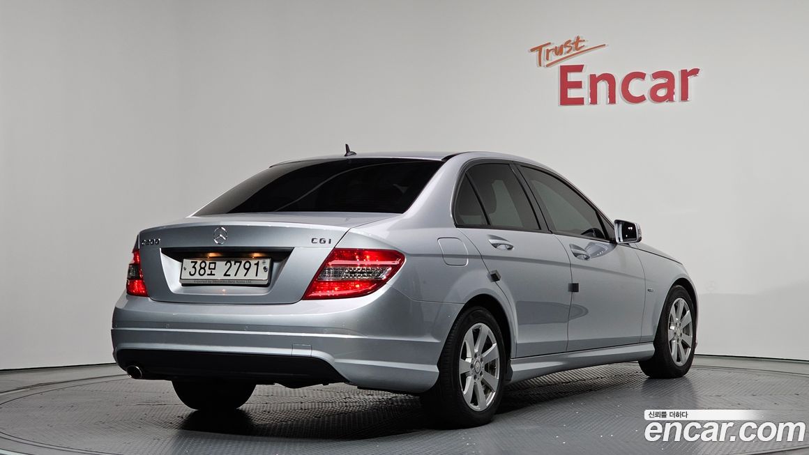 Mercedes-Benz C-Class 2010
