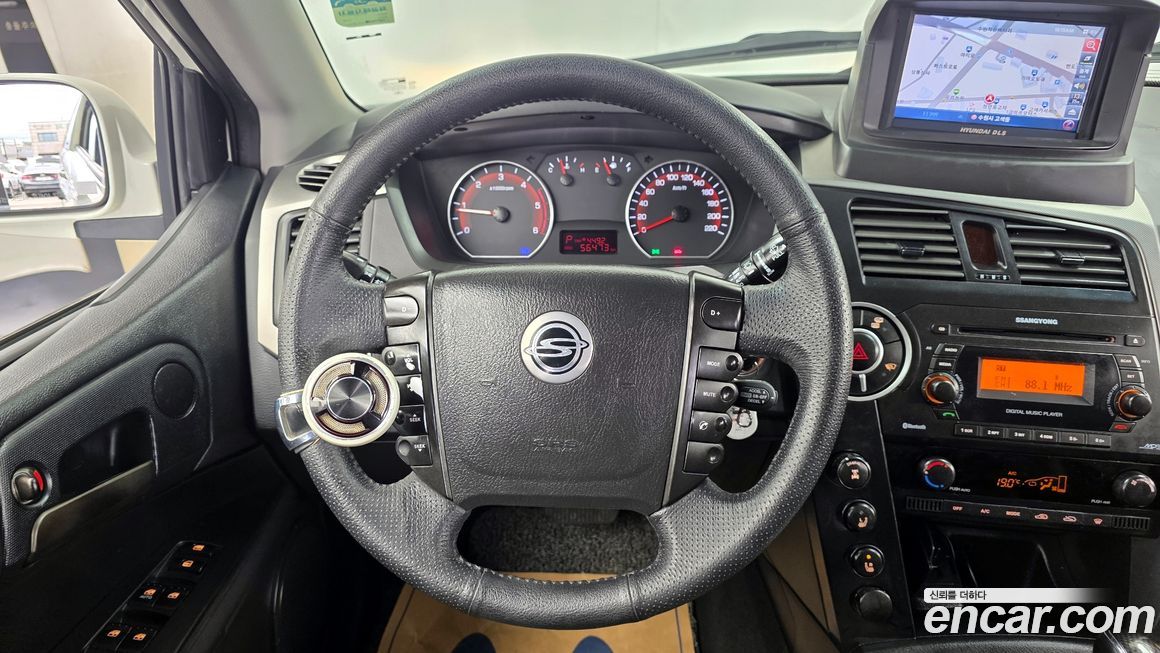KG_Mobility_Ssangyong KORANDO 2012