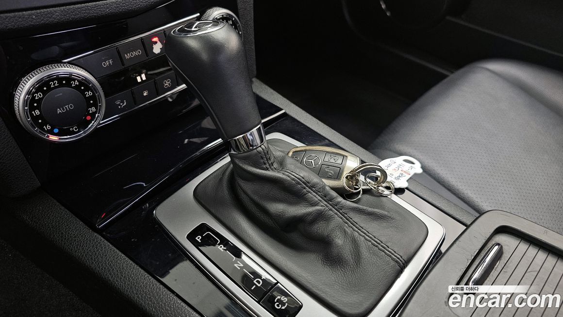 Mercedes-Benz C-Class 2010