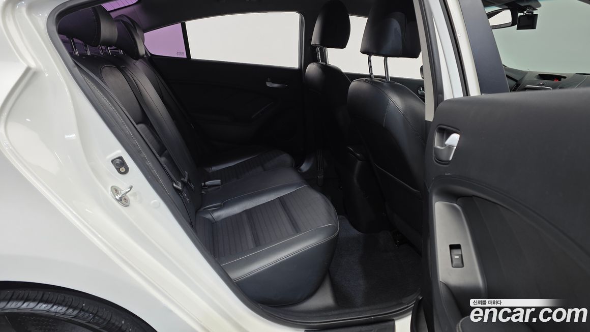 Kia K3 2016