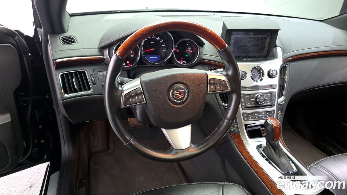 Cadillac CTS 2011