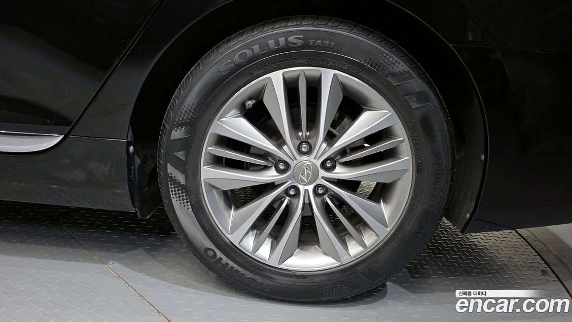 Hyundai Grandeur 2016