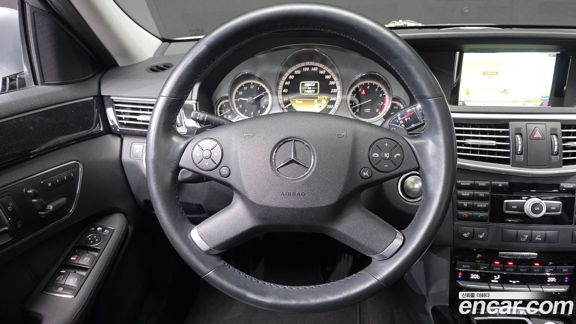 Mercedes-Benz E-Class 2012