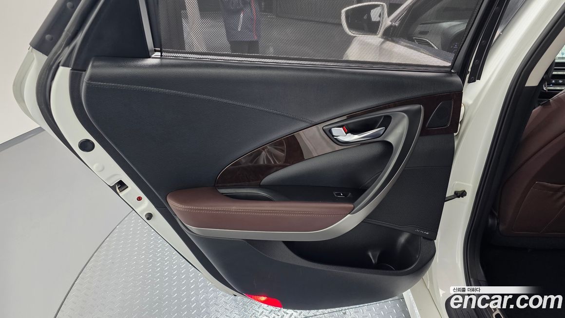 Hyundai Aslan 2015